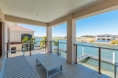 Property photo of 1052 Edgecliff Drive Hope Island QLD 4212
