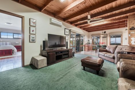 Property photo of 11 Esther Court Fawkner VIC 3060