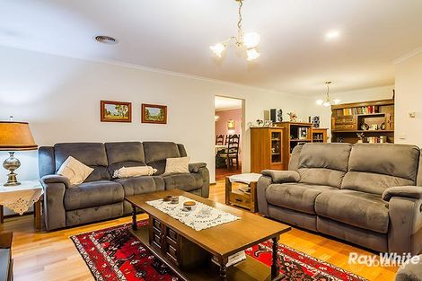 Property photo of 7 Comte Close Cranbourne West VIC 3977