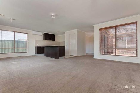 Property photo of 28 Hurlingham Way Craigieburn VIC 3064