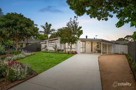 Property photo of 38 Woonton Crescent Rosebud VIC 3939