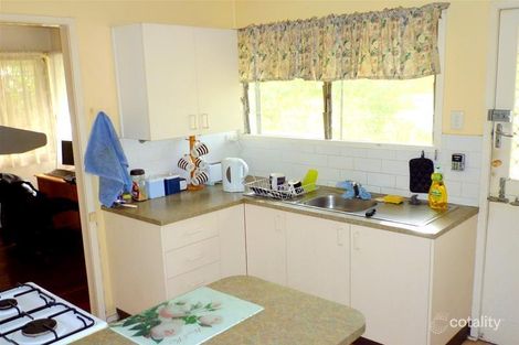 Property photo of 17 Flinders Drive Leichhardt QLD 4305