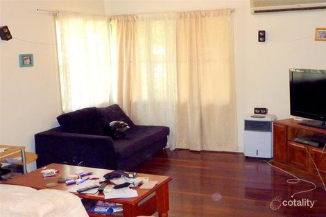 Property photo of 17 Flinders Drive Leichhardt QLD 4305