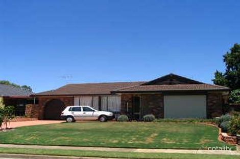 30 Swinborne Cres, Wetherill Park, NSW 2164