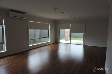 Property photo of 28 Burchill Avenue Cranbourne East VIC 3977