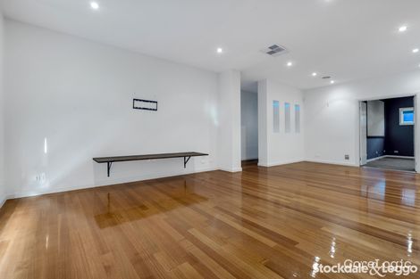 Property photo of 14 Taransay Way Craigieburn VIC 3064