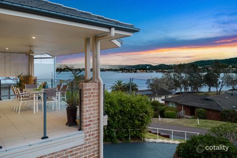 Property photo of 8 Orana Street Green Point NSW 2251