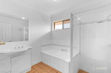 Property photo of 21 Hilltop Place Banyo QLD 4014