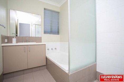 Property photo of 15 Leschenault Loop Banksia Grove WA 6031