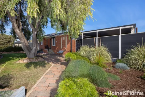 18 Bardia St, Ashmont, NSW 2650