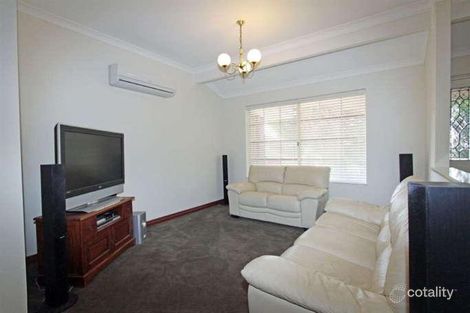 Property photo of 18 Railton Place Dudley Park WA 6210