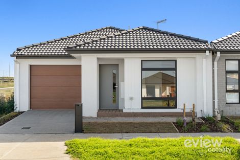 36 Tolkien Dr, Mambourin, VIC 3024