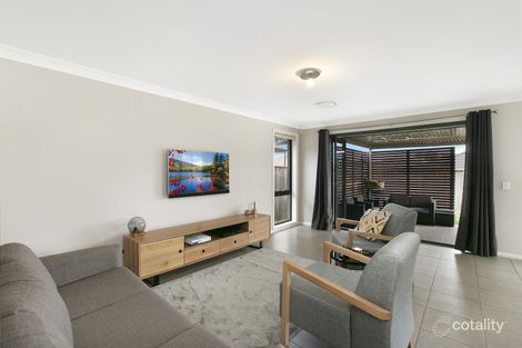 Property photo of 10 Orwell Place Spring Farm NSW 2570
