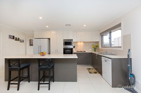 Property photo of 17 Utz Street Coombs ACT 2611