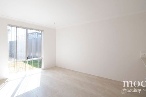 Property photo of 23 Saunton Way Ridgewood WA 6030