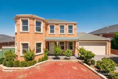 8 Strathallan Gr, Craigieburn, VIC 3064
