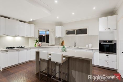 Property photo of 1/678 Waverley Road Glen Waverley VIC 3150