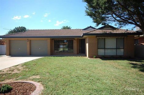 Property photo of 43 Grevillea Crescent Lake Albert NSW 2650