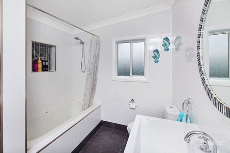 Property photo of 5 Gordon Road Empire Bay NSW 2257