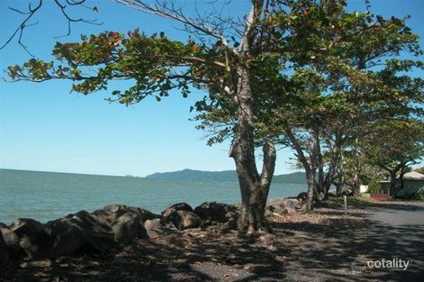 Property photo of 3 Esplanade Flying Fish Point QLD 4860