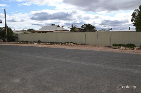 25 Fourth St, Morgan, SA 5320