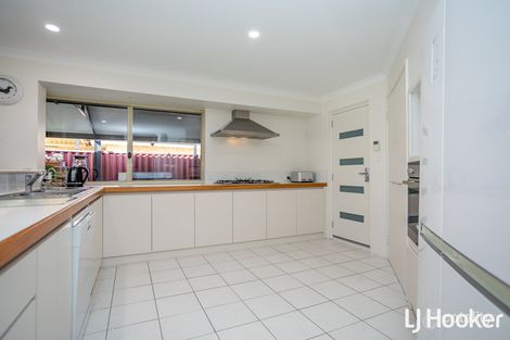 Property photo of 2 Heath Place Thornlie WA 6108