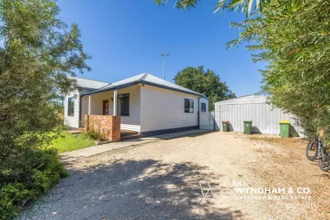 Property photo of 62 Great Alpine Road Lucknow VIC 3875