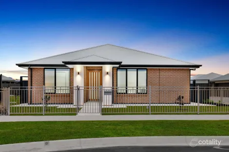 4 Newton Bvd, Munno Para, SA 5115