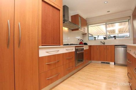 Property photo of 11 Ashley Drive Wanniassa ACT 2903