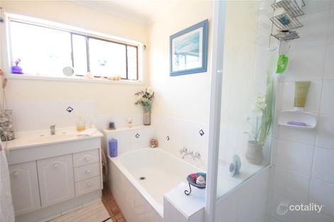 Property photo of 2 Ainslee Court Mount Warren Park QLD 4207