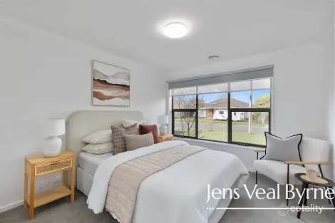 Property photo of 13 Cedar Avenue Alfredton VIC 3350