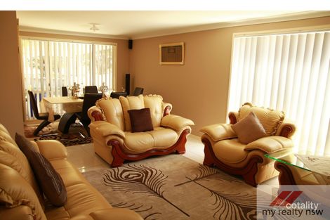 Property photo of 22 Lamington Place Bow Bowing NSW 2566