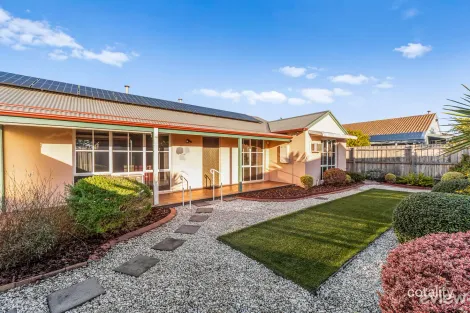 2/79 Dandenong Rd E, Frankston, VIC 3199