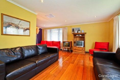 Property photo of 8 Oldfield Grove Gladstone Park VIC 3043