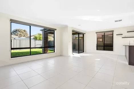 Property photo of 21 Bindarri Road Manor Lakes VIC 3024