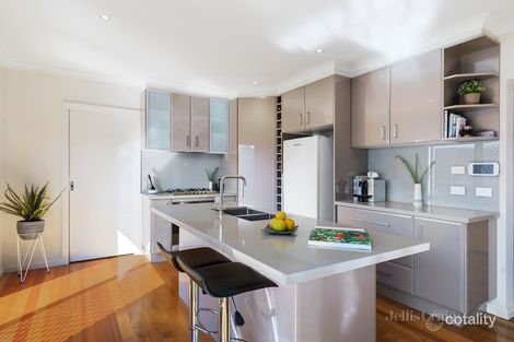 Property photo of 2/65 Laburnum Street Blackburn VIC 3130