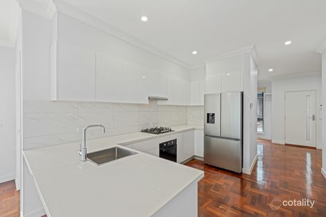 Property photo of 5/114 Kennington Park Drive Endeavour Hills VIC 3802