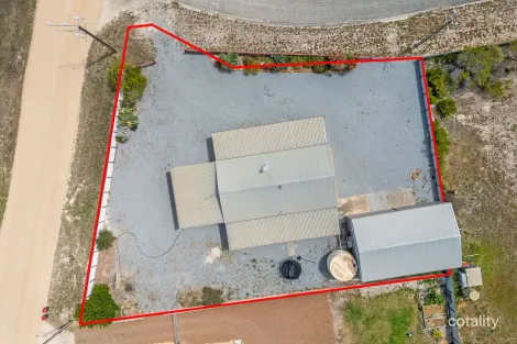 Property photo of 2 Henderson Court Mount Dutton Bay SA 5607