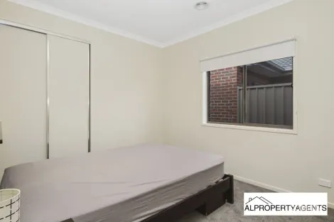 Property photo of 16 Evans Way Horsham VIC 3400