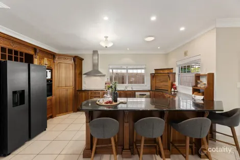 Property photo of 3 Highbury Close Carindale QLD 4152