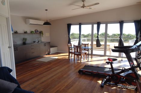 Property photo of 1 The Esplanade Thompson Beach SA 5501