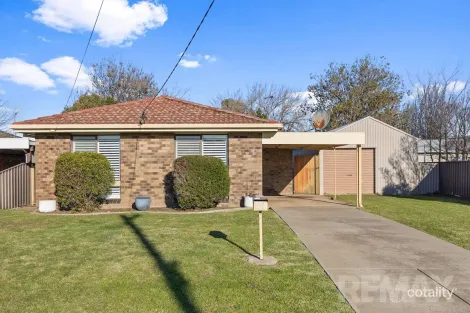 12 Vestey St, Wagga Wagga, NSW 2650