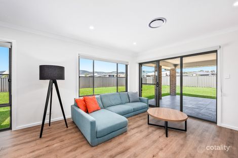 Property photo of 32 Knox Crescent Caerleon NSW 2850