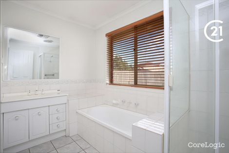 Property photo of 47 Sneddon Drive Narre Warren South VIC 3805