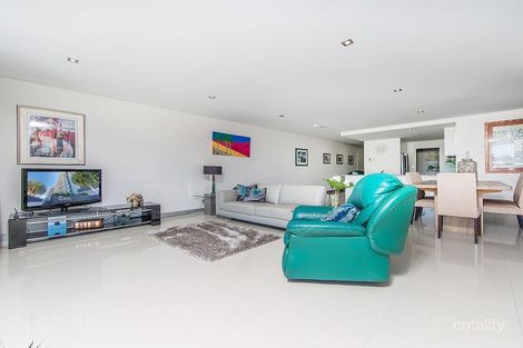Property photo of 39/17 Marine Parade Redcliffe QLD 4020