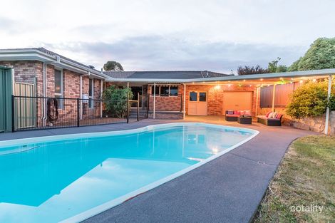 Property photo of 16 Riordan Street Fadden ACT 2904