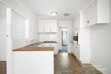 Property photo of 15 Dendaryl Drive Bundoora VIC 3083