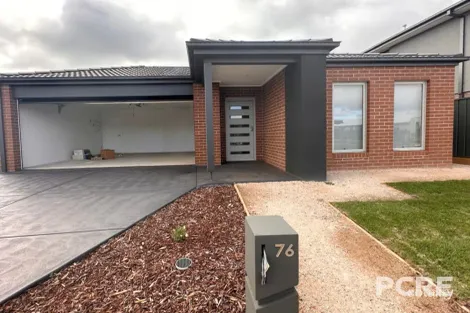 76 Hanover Cct, Melton South, VIC 3338