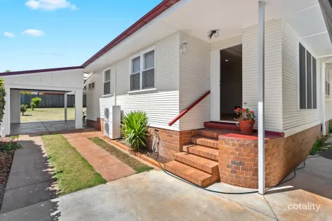 4 Roberts St, South Toowoomba, QLD 4350