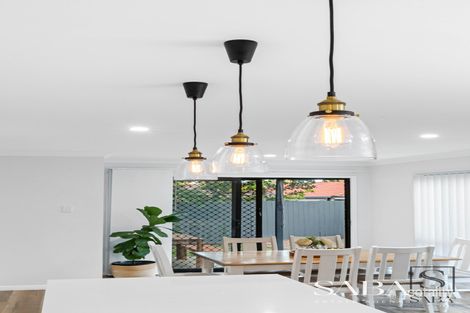 Property photo of 4 Girraween Close Riverhills QLD 4074